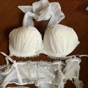 Victoria secret bridal lingerie 36C & M/L Garter